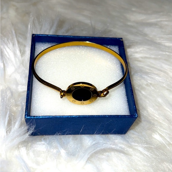 Jewelry - Unique  Stainless Steel Bangle!